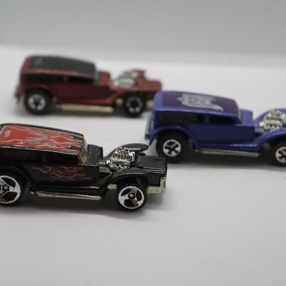 Hot Wheels Vintage series The Demon lot of 3 diecast cars 1:64 scale - Picture 4 of 7